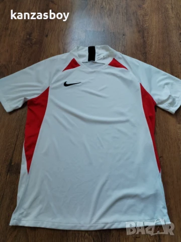 nike - страхотна мъжка тениска КАТО НОВА Л , снимка 5 - Тениски - 51196549