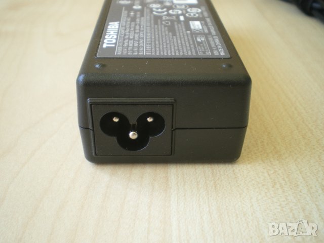 Оригинално Зарядно за лаптоп Toshiba PA-1750-29 - 19V/3.95A/75W - 5.5mm x 2.5mm, снимка 4 - Кабели и адаптери - 43051085