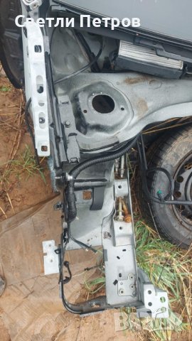 Предна дясна пространка , десен рог за пежо 208