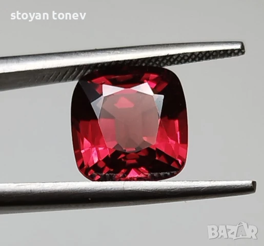 Безупречен червен шпинел с тегло 2.38кт.! Сертификат! Нов!, снимка 9 - Други - 47351194
