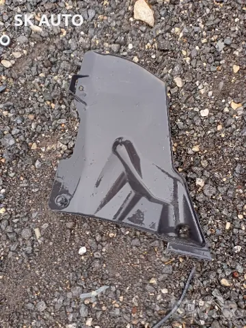 Mercedes W203 капак над бушонно табло , снимка 1