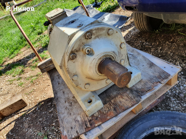 ел.двигател / електромотор с редуктор 120 оборота в минута 5.5 kW, снимка 2 - Електродвигатели - 32949360