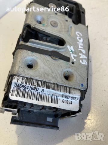 Брава Заключващ механизъм на задна лява врата за Jeep Compass 2.0 CRD (2009) P04589419AD, снимка 3 - Части - 53390598
