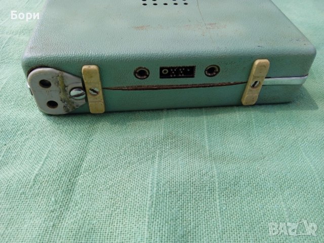 AKKORD UKW-Autotransistor, снимка 9 - Радиокасетофони, транзистори - 36928681