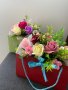Картонени чанти с цветя, снимка 1 - Декорация за дома - 43742882