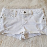 Бели дънкови панталони размер С, снимка 7 - Къси панталони и бермуди - 26311846