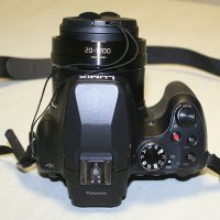 Panasonic FZ82, снимка 3 - Фотоапарати - 44059933