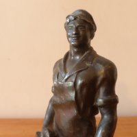 Метална фигура Ковач статуетка 1970 г, снимка 2 - Статуетки - 43887712