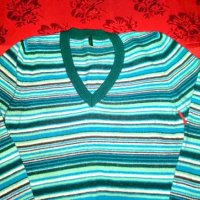 Пуловер на Benetton № S, снимка 2 - Блузи с дълъг ръкав и пуловери - 26752482