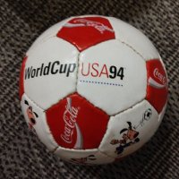 Топка за футбол колиционерска Coca Cola , снимка 1 - Футбол - 38502636