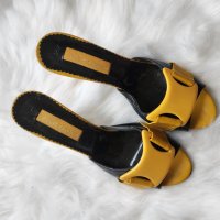 Елегантни чехли в жълто, снимка 1 - Чехли - 40109645