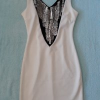 Бяла официална скъпа рокля със сегмент-изкуство. Къса и сексапилна , елегантна, с цип на гърба, нова, снимка 2 - Рокли - 37264692