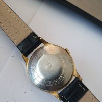 Колекционерски часовник JUNGHANS , снимка 7 - Антикварни и старинни предмети - 34877239