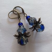Красиви Викториански обеци с мъниста кракъл в синьо и бронз., снимка 5 - Обеци - 26376330