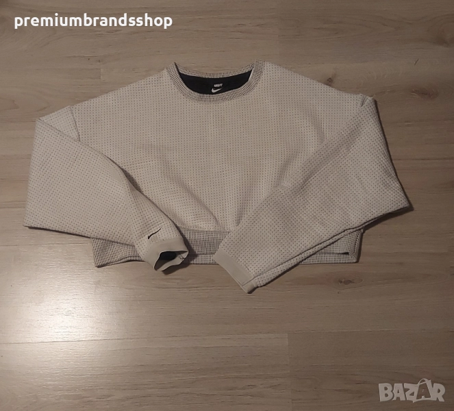 Nike суичър къс M размер , снимка 1
