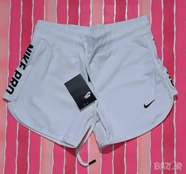 Nike Къси дамски панталонки, снимка 1