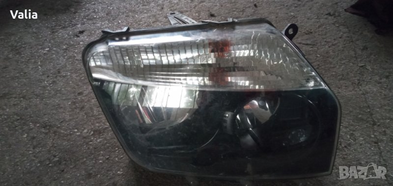 десен фар Dacia Duster, снимка 1