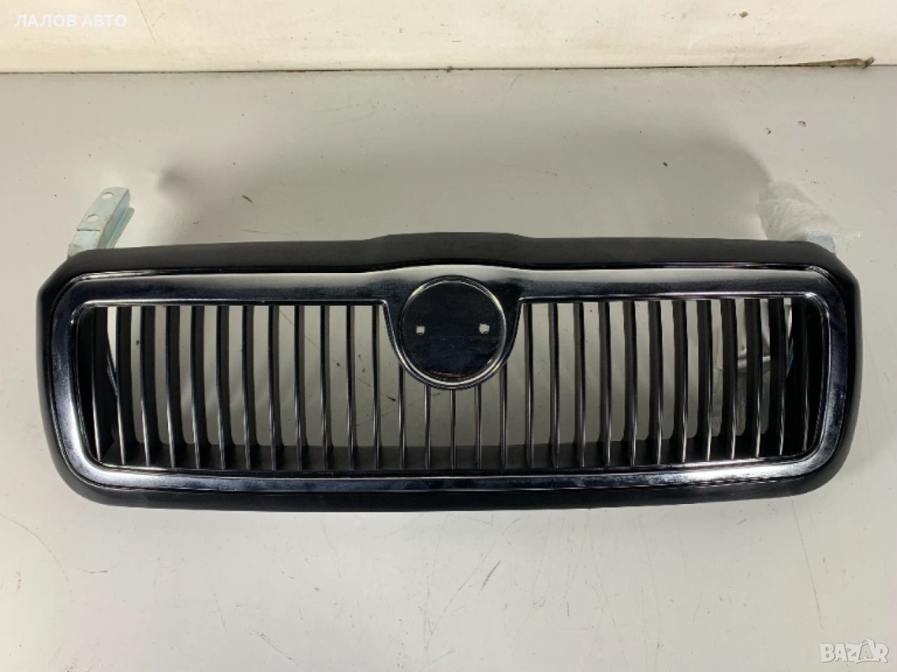 Решетка преден капак Шкода Октавия 1 Reshetka preden kapak Skoda Octavia I (96-03)г.  , снимка 1