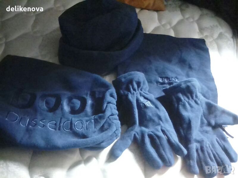 Нов сет от шапка, ръкавици, шал и торба за съхранение, снимка 1