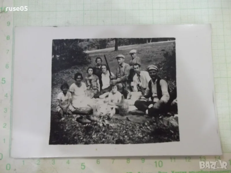 Снимка стара на група на пикник, снимка 1
