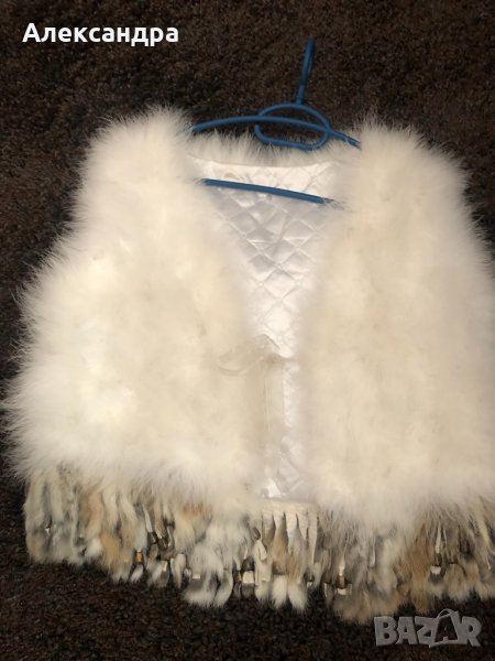 Бял Пухен елек , снимка 1