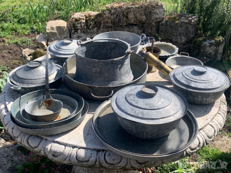 Медни съдове покъщнина от българска възрожденска къща-19-ти век, снимка 1