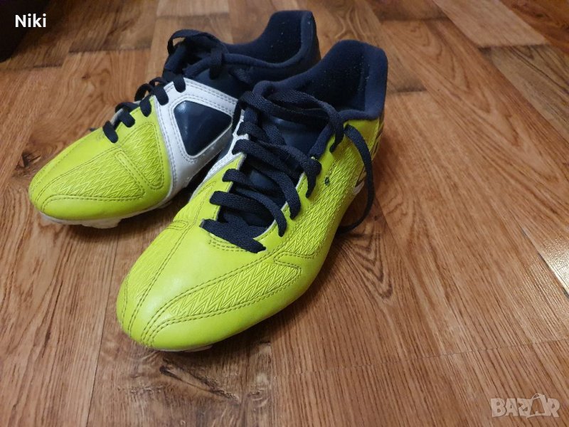 Футболни обувки - бутонки Umbro , снимка 1