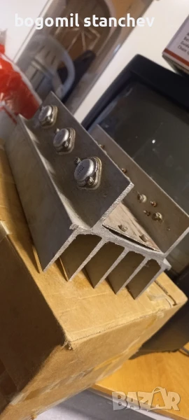 Радиатор с  6 транз.  за усилвател, зарядно, снимка 1