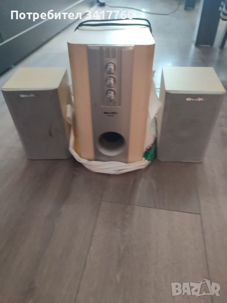 Продавам  Сувбуфер 2 .1 с две тонколони   марка Sanyoo подходящ и за ТВ ,настолен компютър , лаптоп., снимка 1