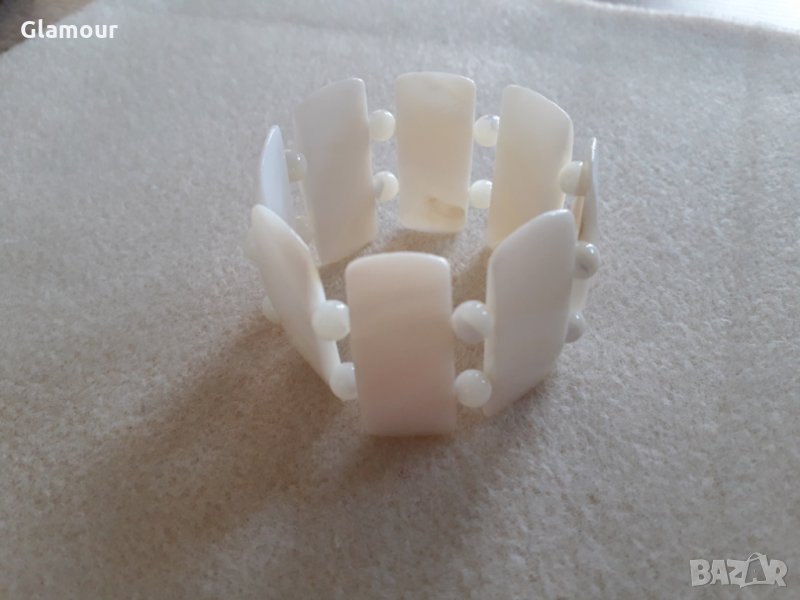 Гривна със седеф , снимка 1