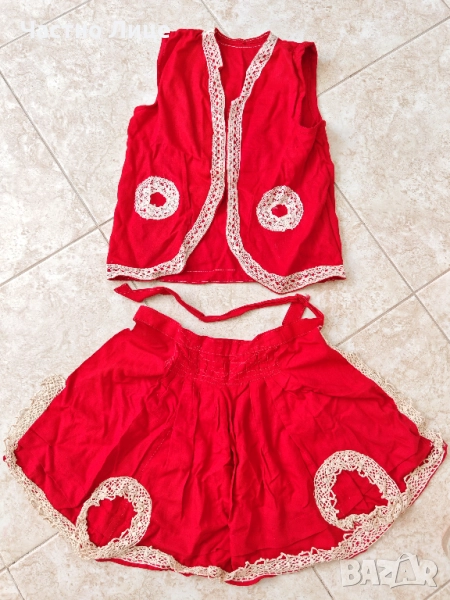 Комплект Старинни Детски Елече и Престилка от Народна Носия , снимка 1