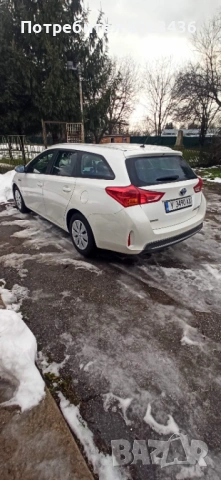 Продавам Тойота Аурис хибрид, снимка 4 - Автомобили и джипове - 53280048