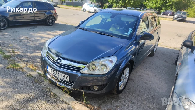 Опел Астра H1.7 110кс 2010, снимка 3 - Автомобили и джипове - 51418550