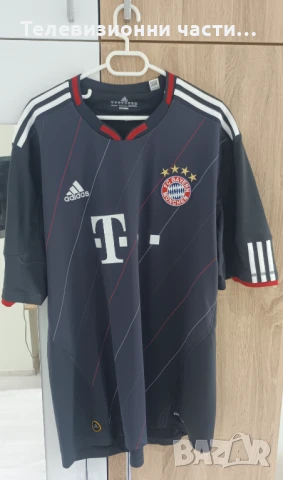 Оригинална футболна тениска Bayern Munchen 2010/2011 трети екип Adidas P95826 Байерн Мюнхен
