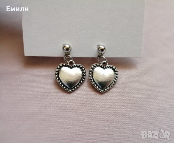Дамски обеци с висулки сърца в сребрист цвят, снимка 1 - Обеци - 43899778