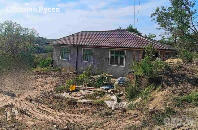 вила / къща с градина / имот / парцел 1500кв.м в с. Ветрен / обл. Силистра - цена 35 000лв или 17 89, снимка 12 - Етаж от къща - 52236966