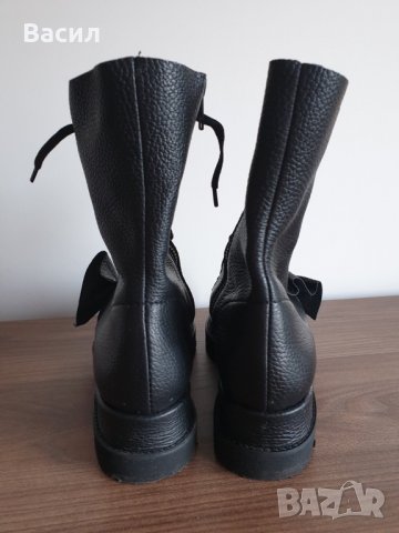 Зимни кожени обувки Mihaela Glavan, снимка 2 - Дамски ботуши - 35105622