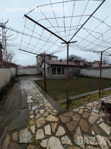 Триетажна къща в Центъра на гр. Свиленград, обл. Хасково, снимка 5 - Къщи - 53520851