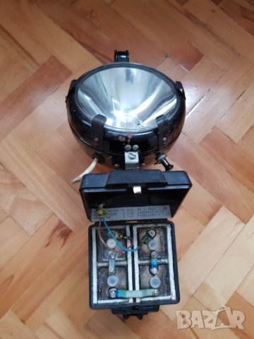 Стар акумулаторен бакелитен прожектор, снимка 6 - Антикварни и старинни предмети - 32900656