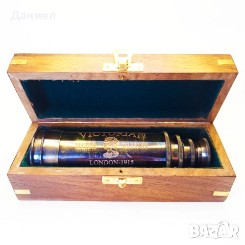 Далекоглед бронзов с античен дизайн в дървена кутия