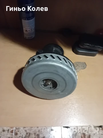 продавам, снимка 2 - Прахосмукачки - 50684656