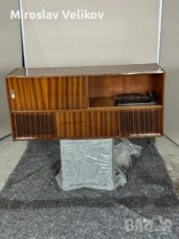 Музикален шкаф Хармония 20 в добро състояние , снимка 5 - Антикварни и старинни предмети - 53471130