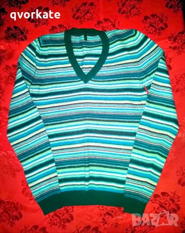 Пуловер на Benetton № S, снимка 1 - Блузи с дълъг ръкав и пуловери - 26752482