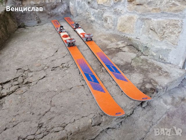 Комплект Ски. , снимка 1 - Зимни спортове - 35524350