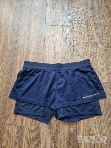 Страхотни дамски къси шорти TOMMY HILFIGER размер L, снимка 2 - Къси панталони и бермуди - 51145568