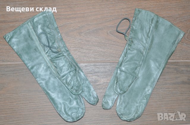 Противохимически ръкавици от Българската армия