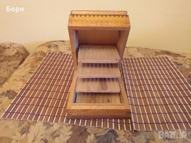 Стара дървена кутия за цигари