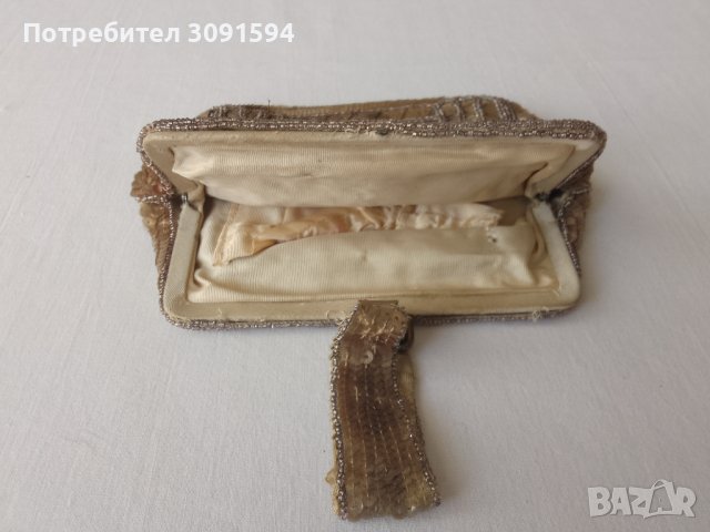 Винтидж чанта -протмоне с стъклени манйста 1920г ръчно изработена ,размери Височина 11см, ширина,16,, снимка 4 - Други ценни предмети - 40811981