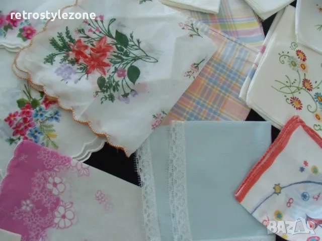 № 7893 малка колекция - 60 броя стари кърпички   - соц. период / България / , снимка 4 - Други ценни предмети - 49225295