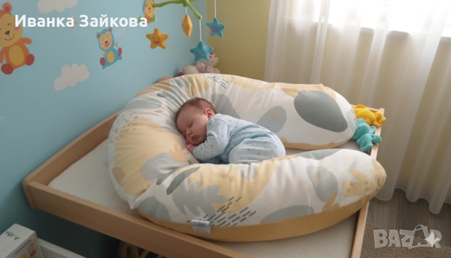 Възглавница за кърмене 